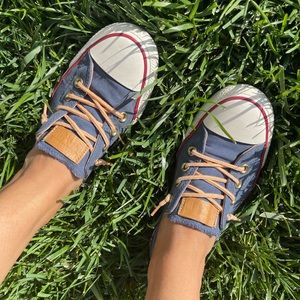 Converse Women’s Chuck Taylor Sneakers